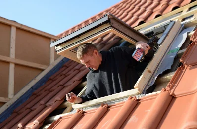 Pose de fenêtres de toit Velux à Montloué